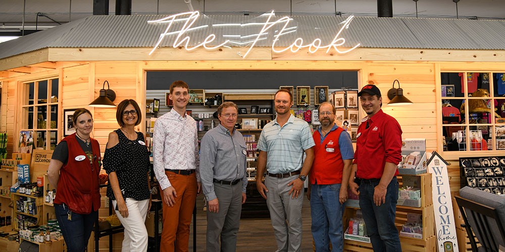 Flagship Store a Testing Ground for New Ideas, Displays